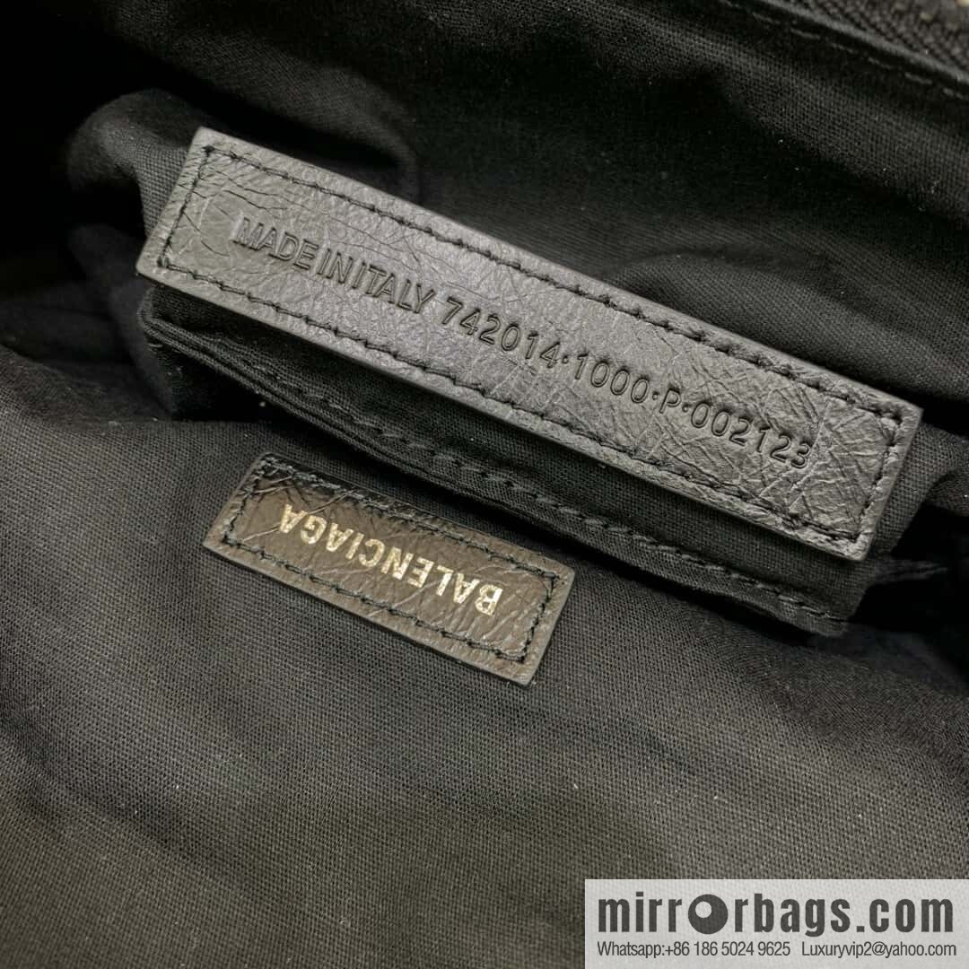 𝐁𝐚𝐥𝐞𝐧𝐜𝐢𝐚𝐠 𝐜𝐚𝐠𝐨𝐥𝐞｜ breast bag [oil wax black] 742014