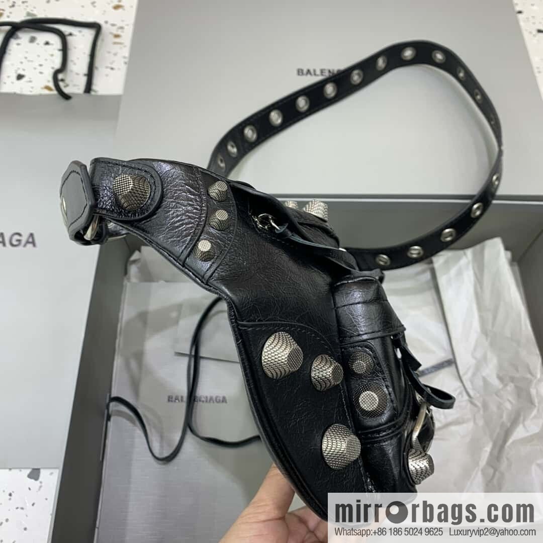 𝐁𝐚𝐥𝐞𝐧𝐜𝐢𝐚𝐠 𝐜𝐚𝐠𝐨𝐥𝐞｜ breast bag [oil wax black] 742014