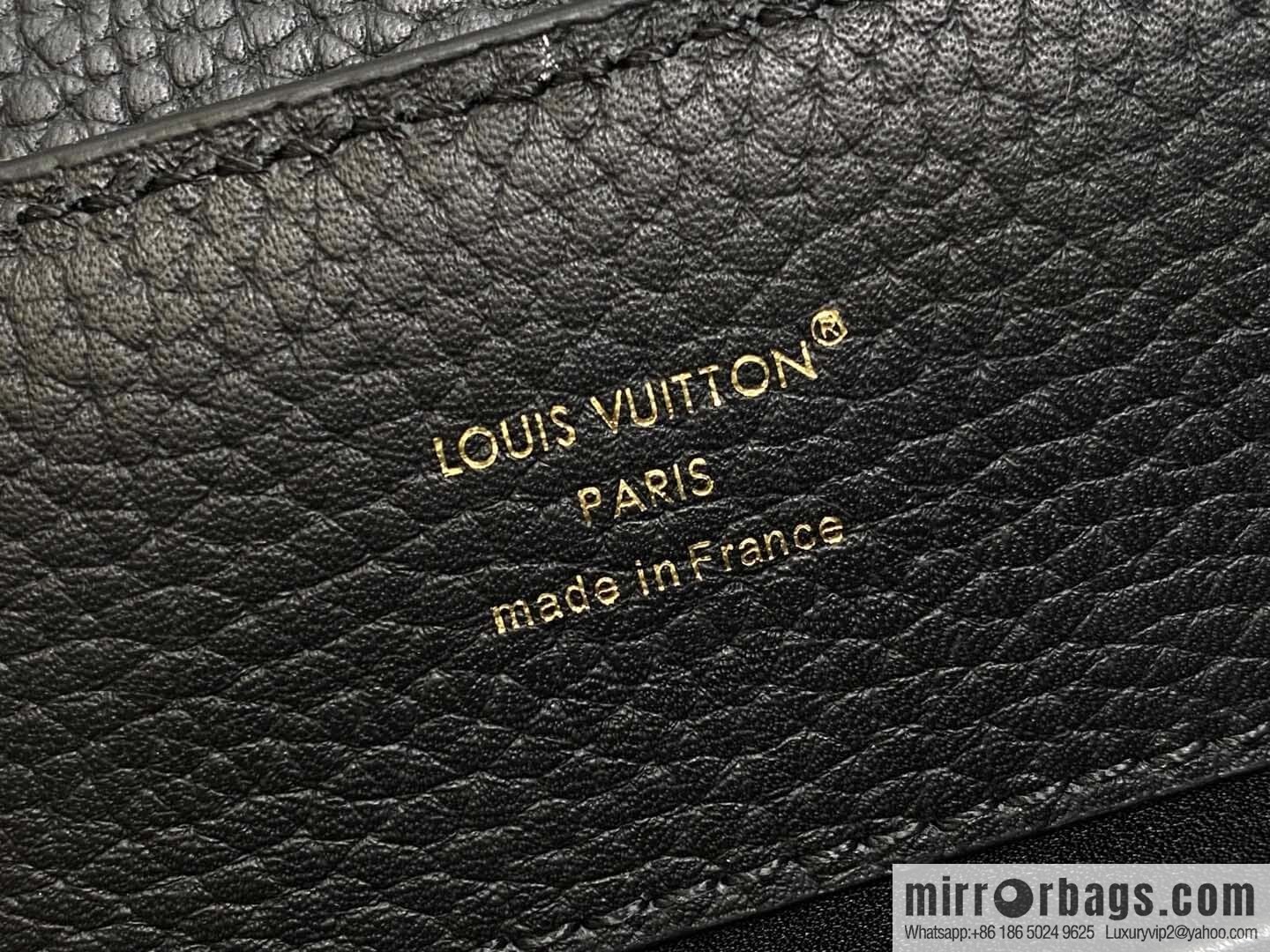 [Boutique‑grade] M12751 black full leather rhombus, full leather cap that English series, this Capucines small handbag