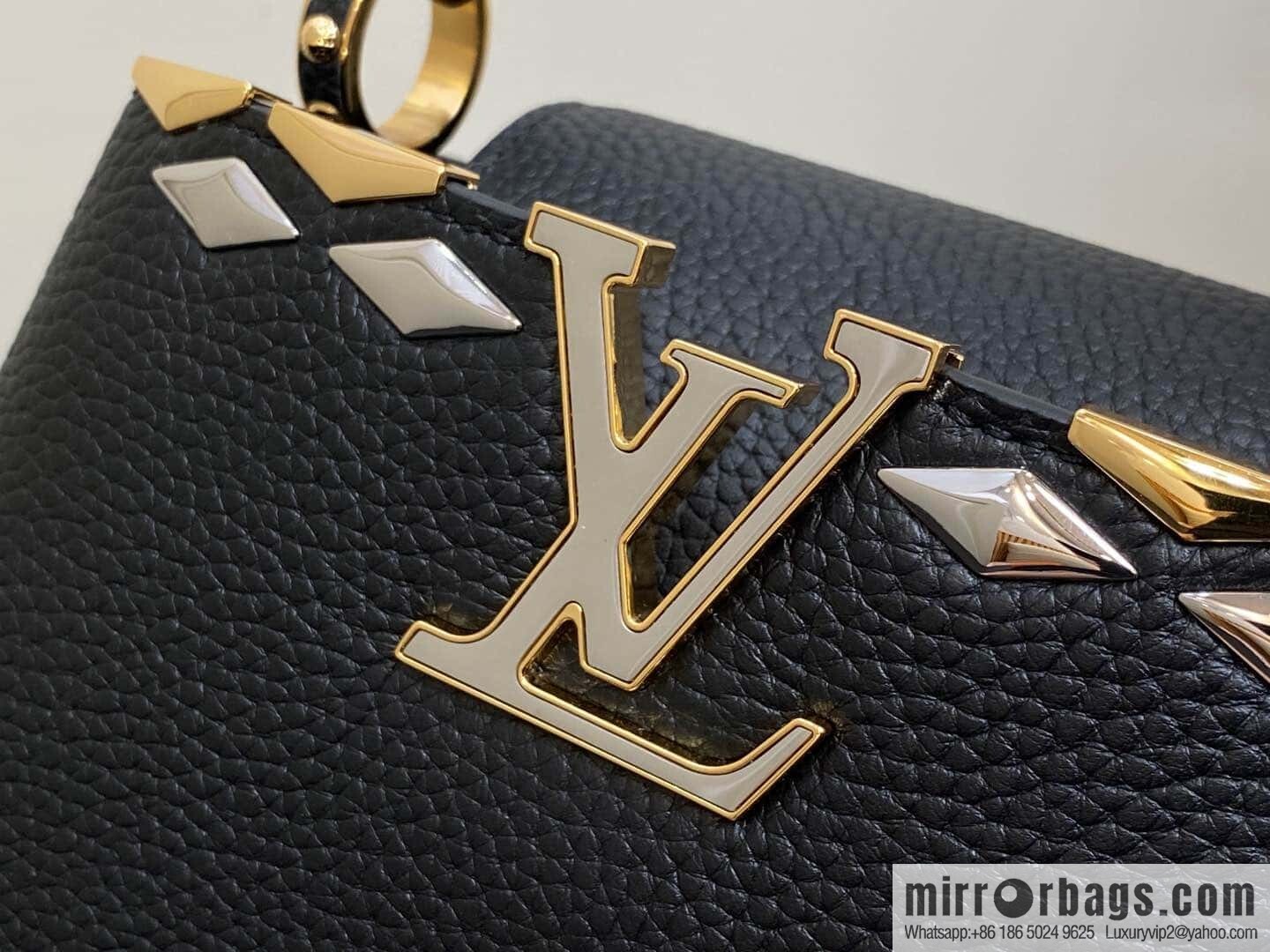 [Boutique‑grade] M12751 black full leather rhombus, full leather cap that English series Capucines mini handbag
