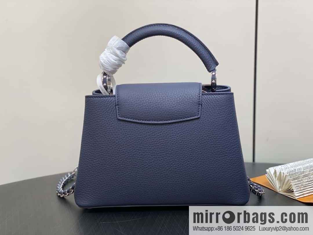 [Boutique‑grade] M12751 dark blue full leather rhombus model, full leather cap that English series, this Capucines small handbag