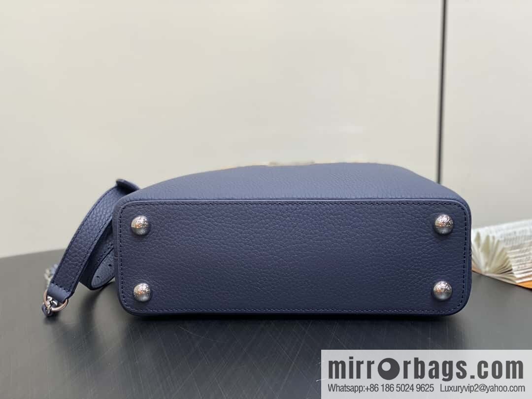 [Boutique‑grade] M12751 dark blue full leather rhombus model, full leather cap that English series, this Capucines small handbag