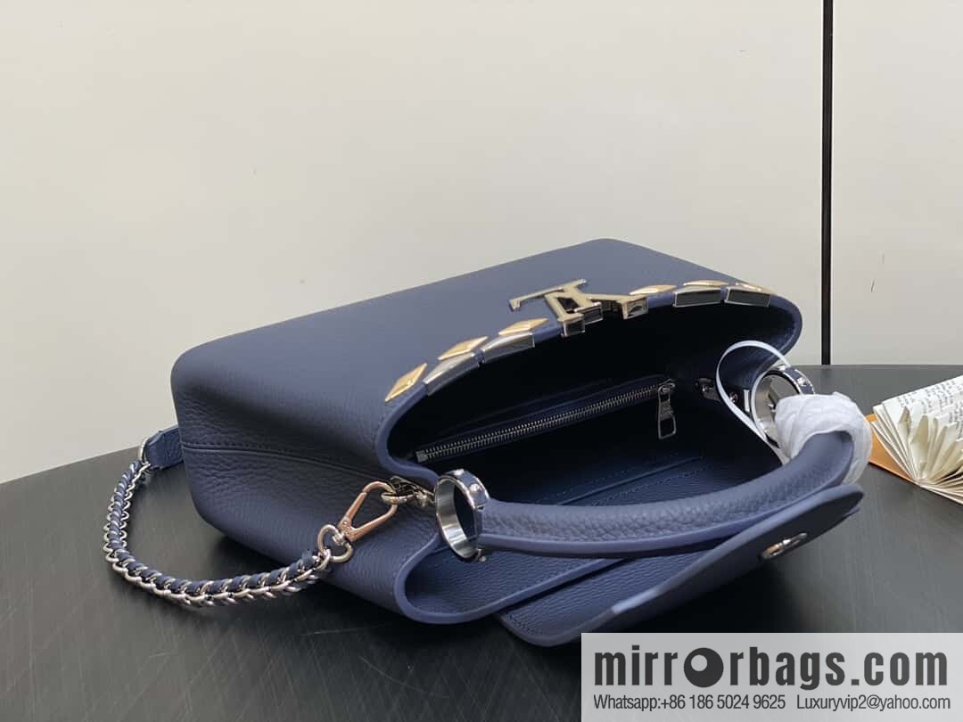 [Boutique‑grade] M12751 dark blue full leather rhombus model, full leather cap that English series, this Capucines small handbag