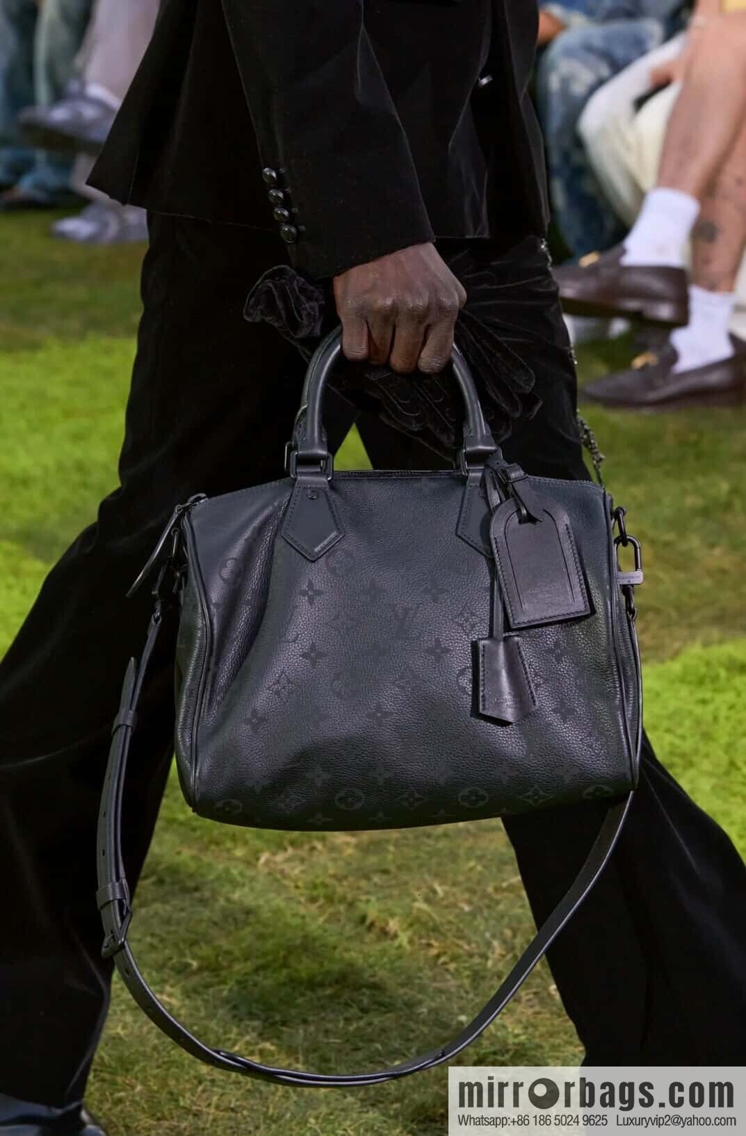 [Boutique‑grade] M21108 black full leather, pillow bag speedy series SPEEDY P9 BANDOULIZRE30 handbag