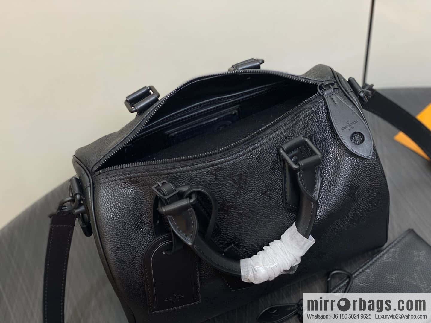 [Boutique‑grade] M21108 black full leather, pillow bag speedy series SPEEDY P9 BANDOULIZRE30 handbag
