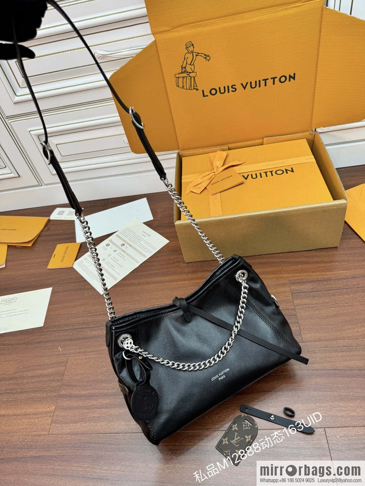 LV M12888 CarryAll Vibe BB