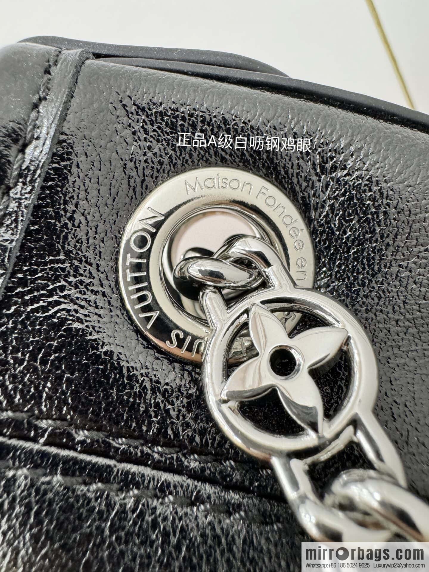 LV M12888 CarryAll Vibe BB