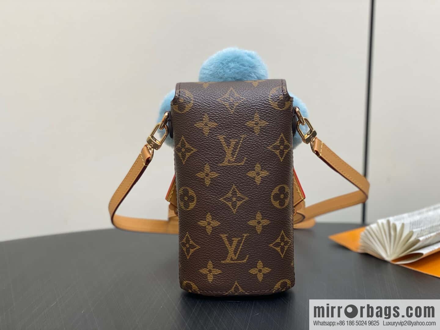 M12269 presbyopia/blue, sunflower mobile phone bag series VIVIENNE mobile phone bag, presbyopia/blue (sunflower) Vivienne mobile phone bag