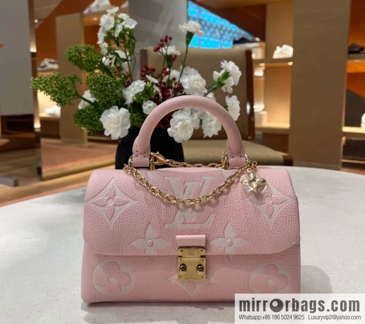 [Boutique‑grade] M12144 milkshake powder, full leather chain bag series M13796 This Nano Madeleine handbag