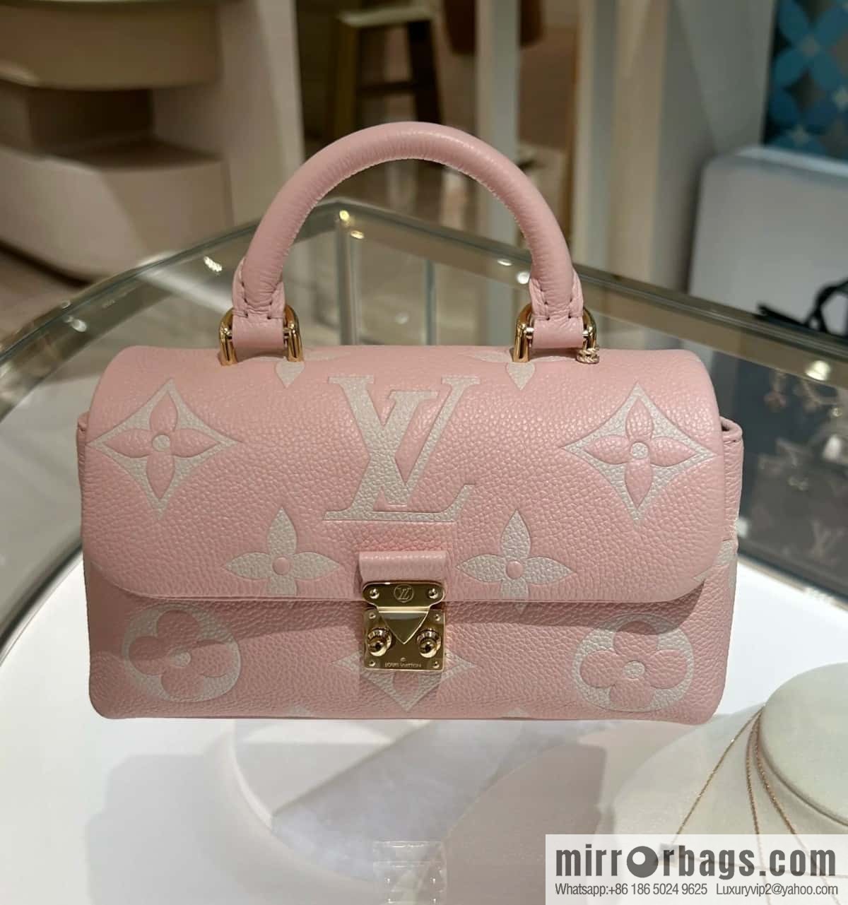 [Boutique‑grade] M12144 milkshake powder, full leather chain bag series M13796 This Nano Madeleine handbag