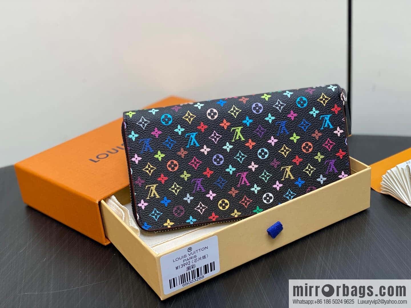 [Premium‑quality] M13992 black color, single zipper wallet series Zippy zipper wallet
