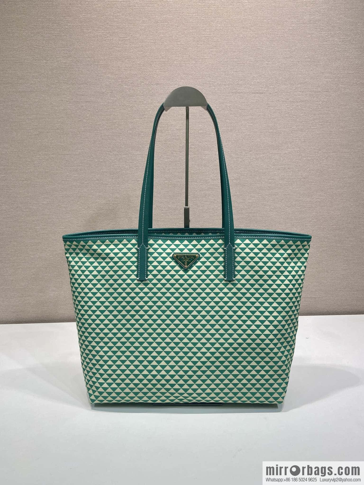 PRADA 🎉 new tote bag 🎉 1BD552 new 🎉🎉 green
