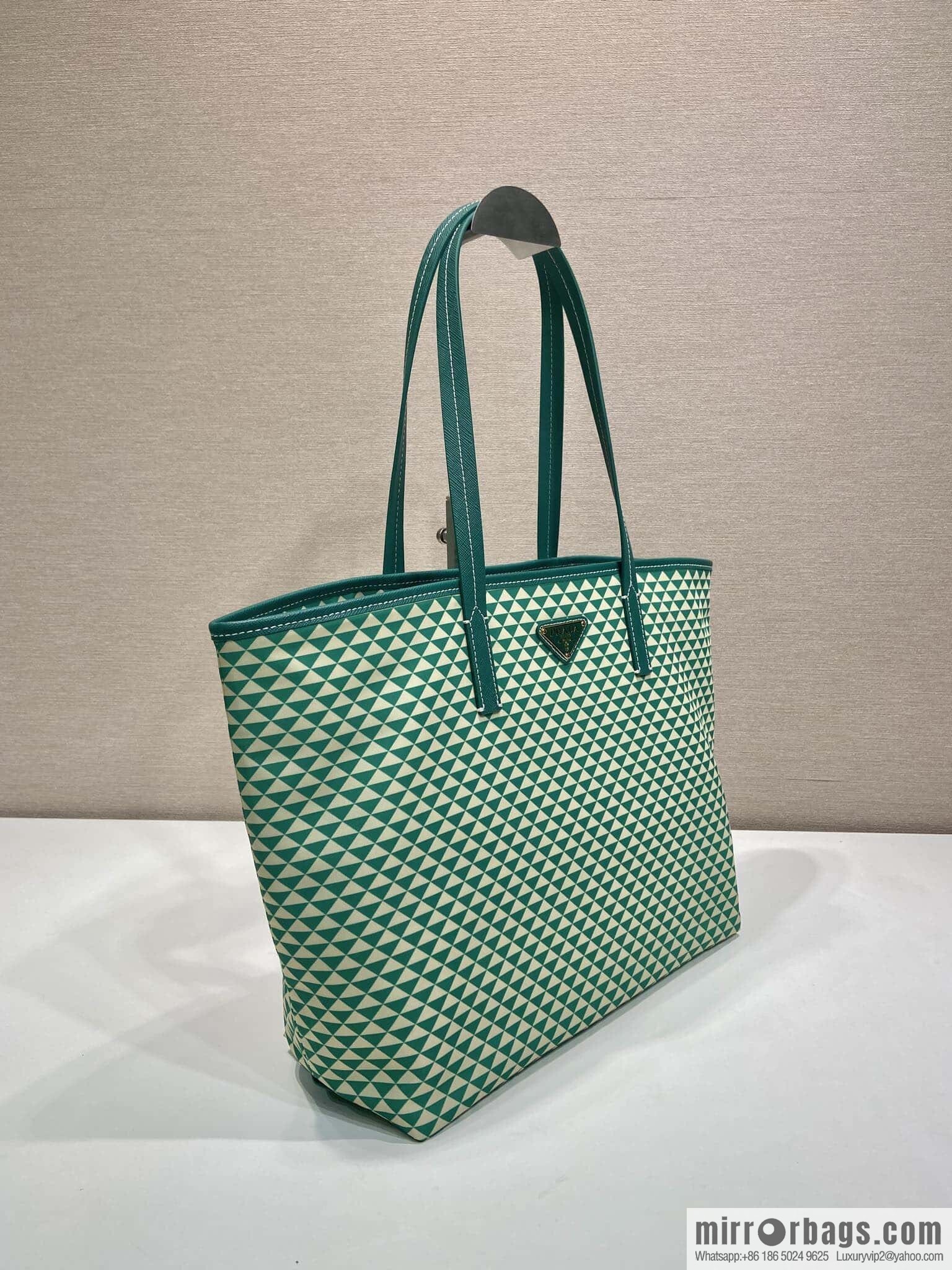 PRADA 🎉 new tote bag 🎉 1BD552 new 🎉🎉 green
