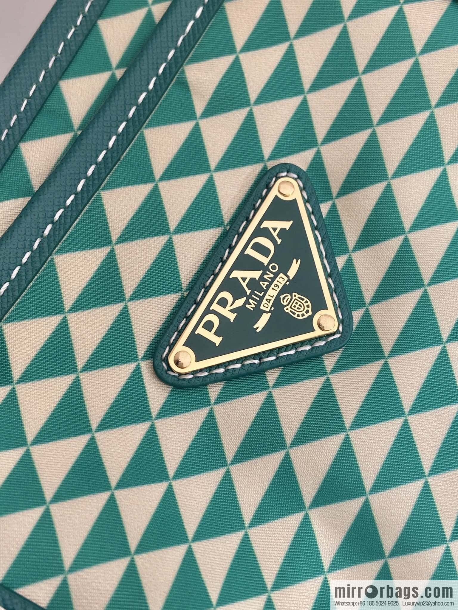 PRADA 🎉 new tote bag 🎉 1BD552 new 🎉🎉 green
