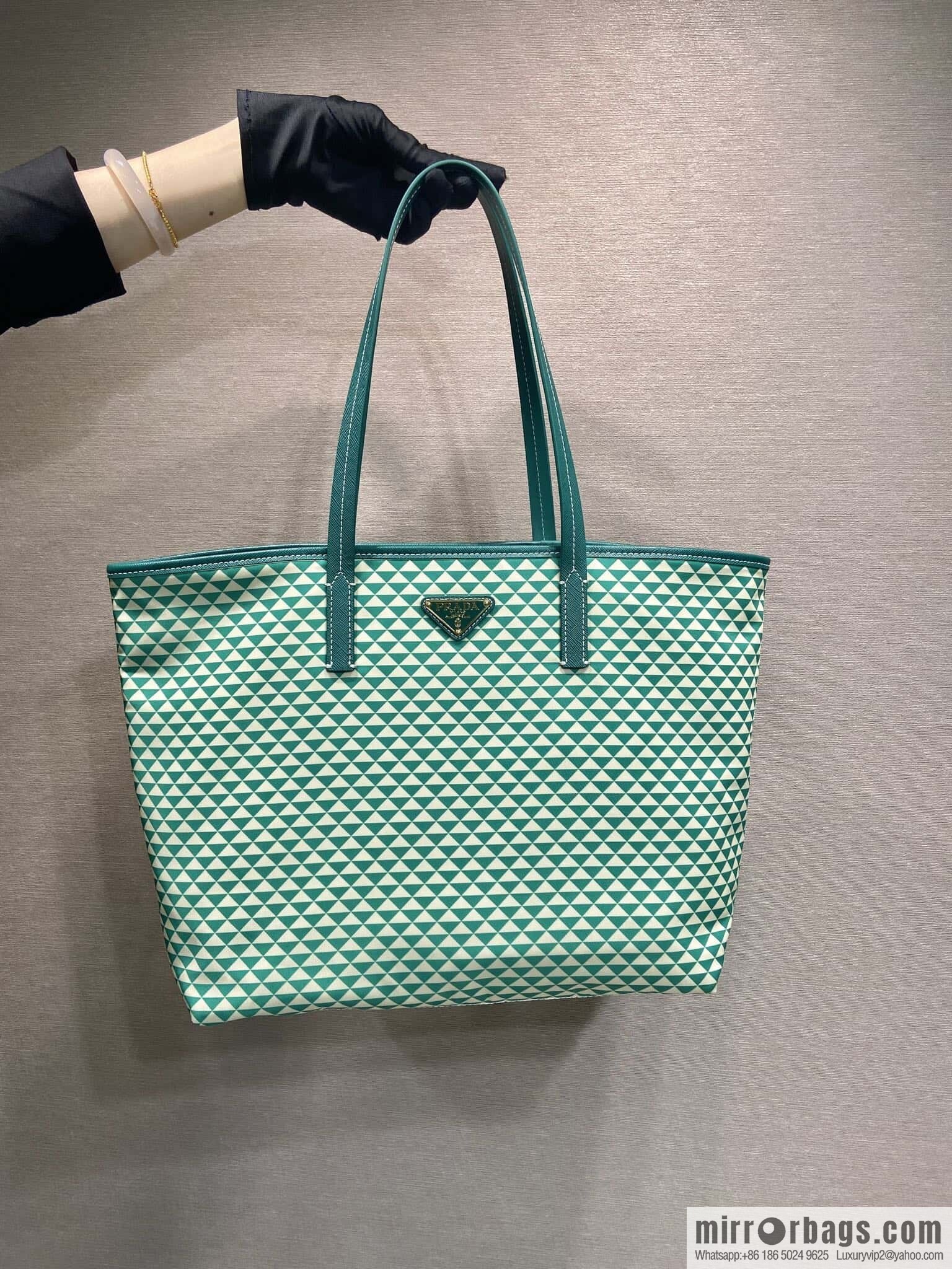 PRADA 🎉 new tote bag 🎉 1BD552 new 🎉🎉 green