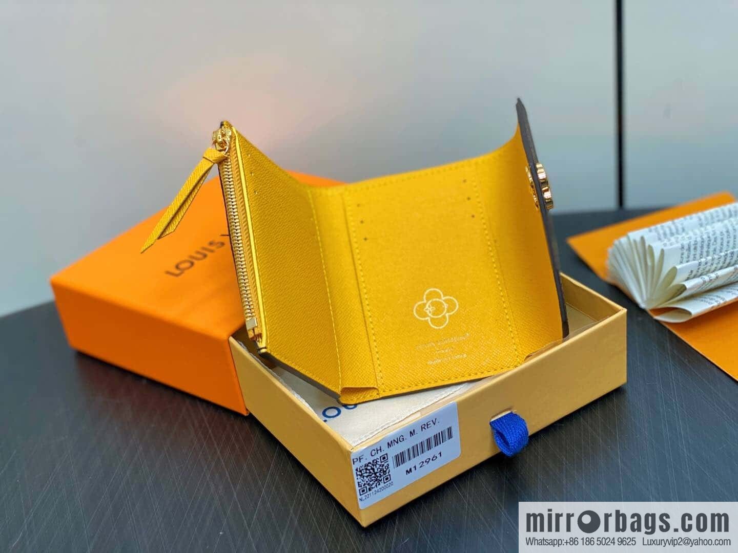 [Boutique‑grade] M12961 presbyopia yellow silk screen, Christmas series Victorine wallet M41938 12961