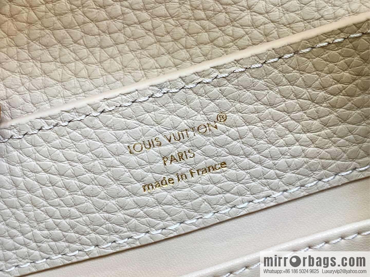 [Boutique‑grade] M12751 rice white full leather rhombus model, full leather cap that English series, this Capucines mini handbag