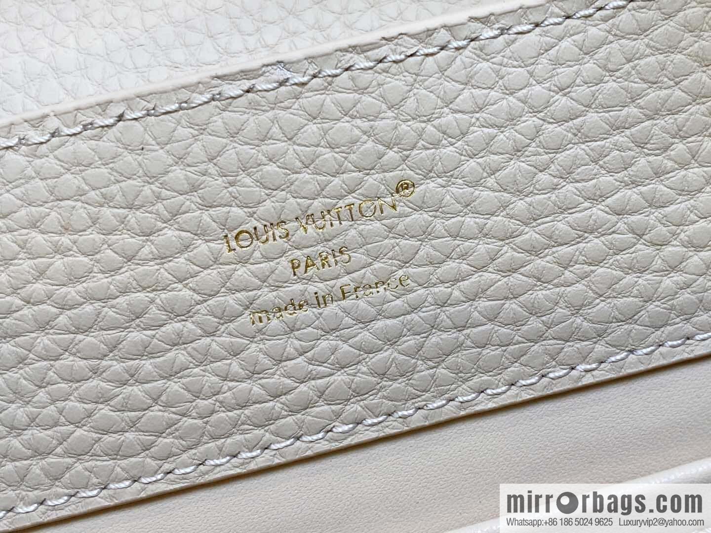 [Boutique‑grade] M12751 rice white full leather rhombus model, full leather cap that English series, this Capucines medium handbag