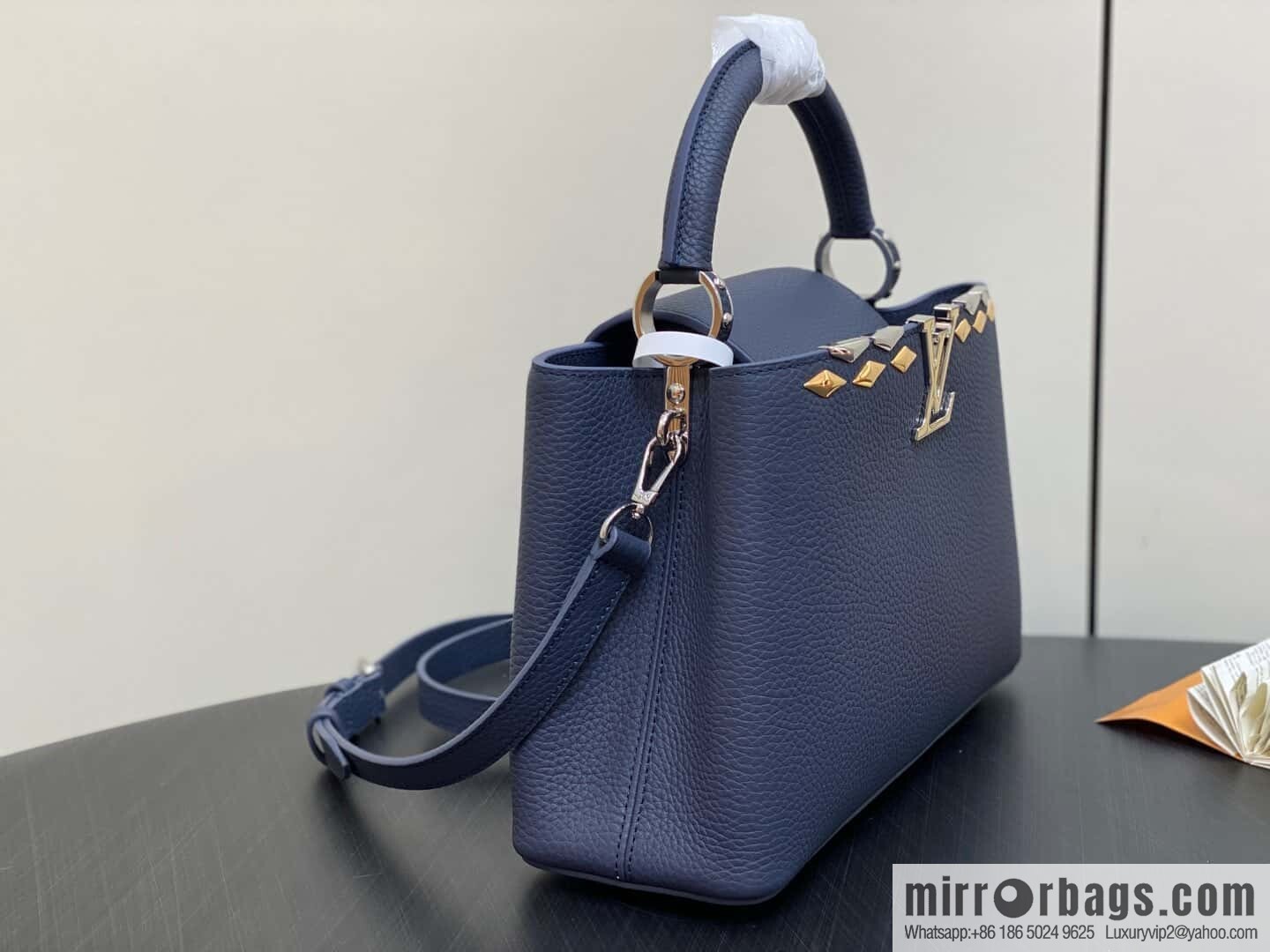[Boutique‑grade] M12751 dark blue full leather rhombus, full leather cap Naxing series, this Capucines medium handbag