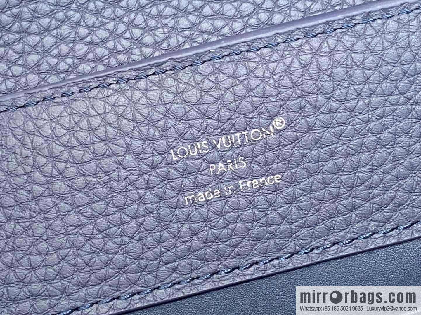 [Boutique‑grade] M12751 dark blue full leather rhombus, full leather cap Naxing series, this Capucines medium handbag