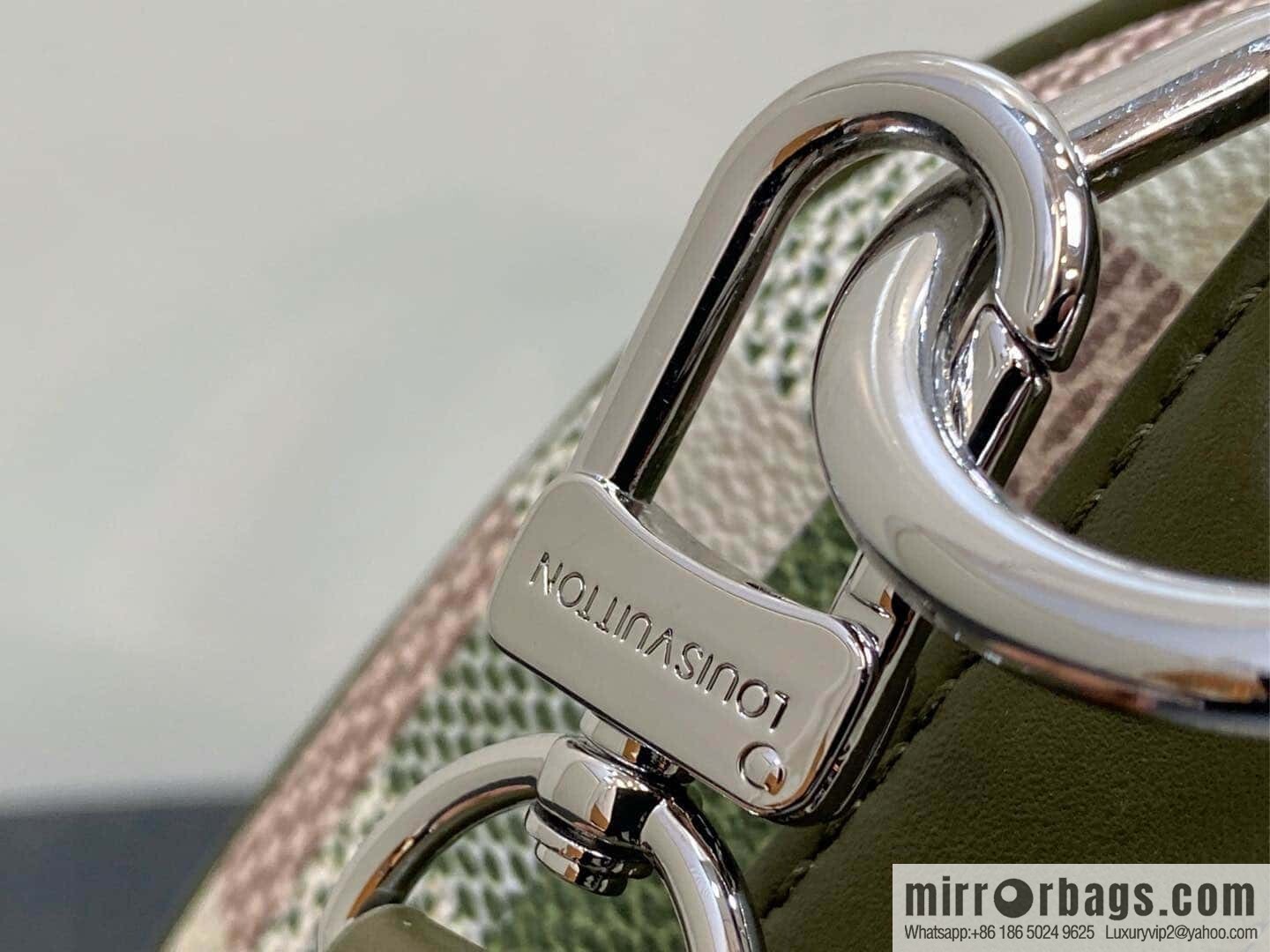 [Premium‑quality] M00105 green gradual change grid, men's bag pillow bag speedy series, this Keepall 25 handbag