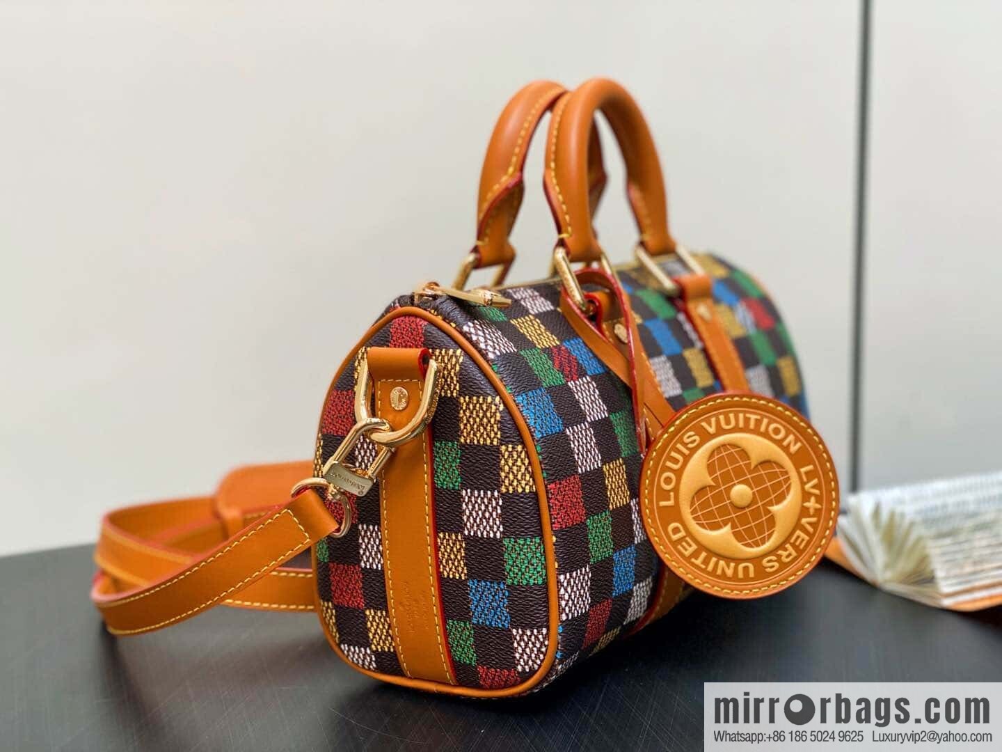 [Premium‑quality] M00148 color gradual change grid, men's bag pillow bag speedy series, this Keepall 25 handbag