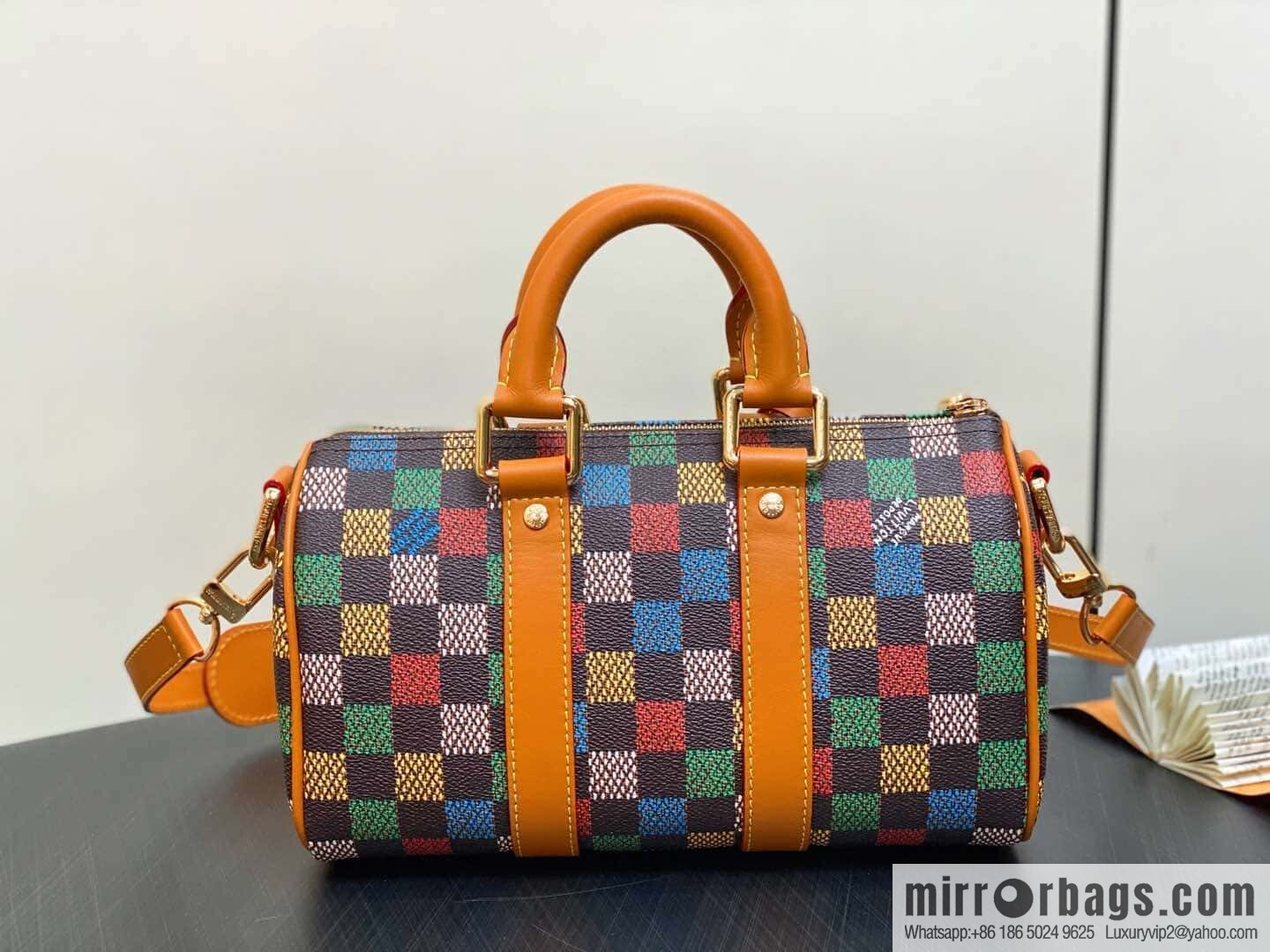 [Premium‑quality] M00148 color gradual change grid, men's bag pillow bag speedy series, this Keepall 25 handbag