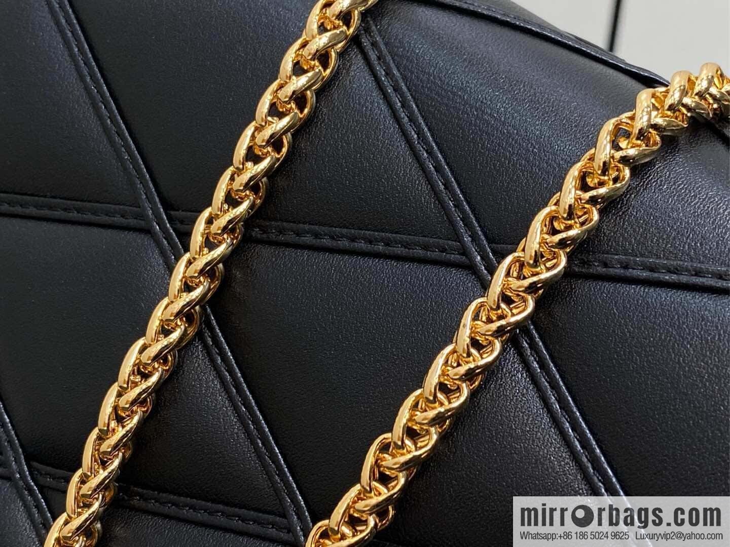 [Boutique‑grade] M13139 black, full leather rhombus chain bag WALLET ON CHAIN GO-14 handbag