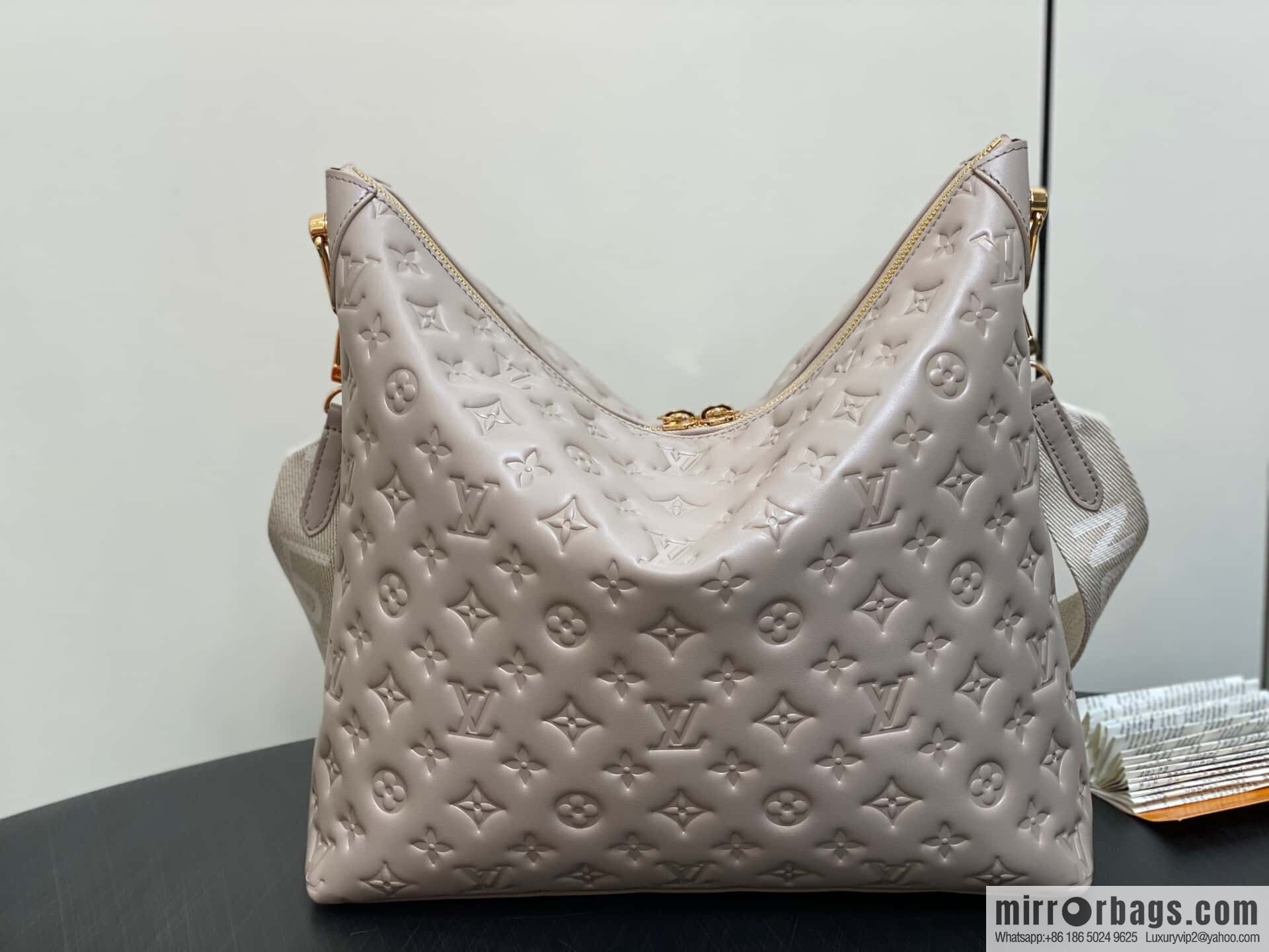 [Boutique‑grade] M12071 taupe, full leather chain bag Coussin Hobo MM handbag