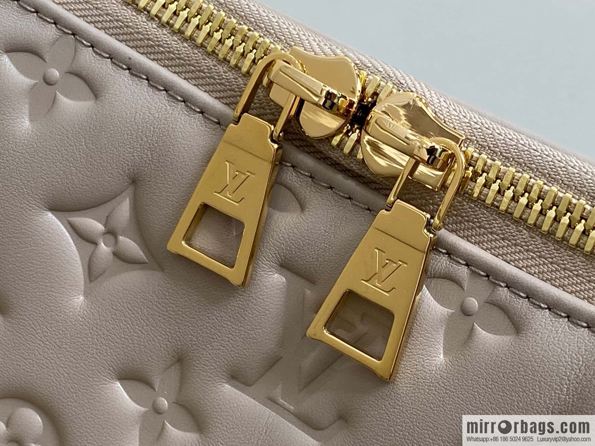 [Boutique‑grade] M12071 taupe, full leather chain bag Coussin Hobo MM handbag
