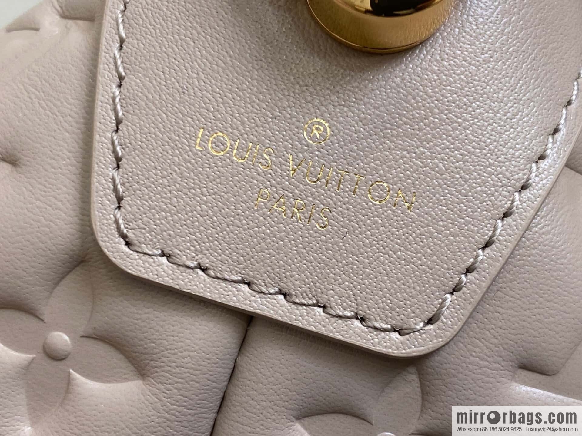 [Boutique‑grade] M12071 taupe, full leather chain bag Coussin Hobo MM handbag