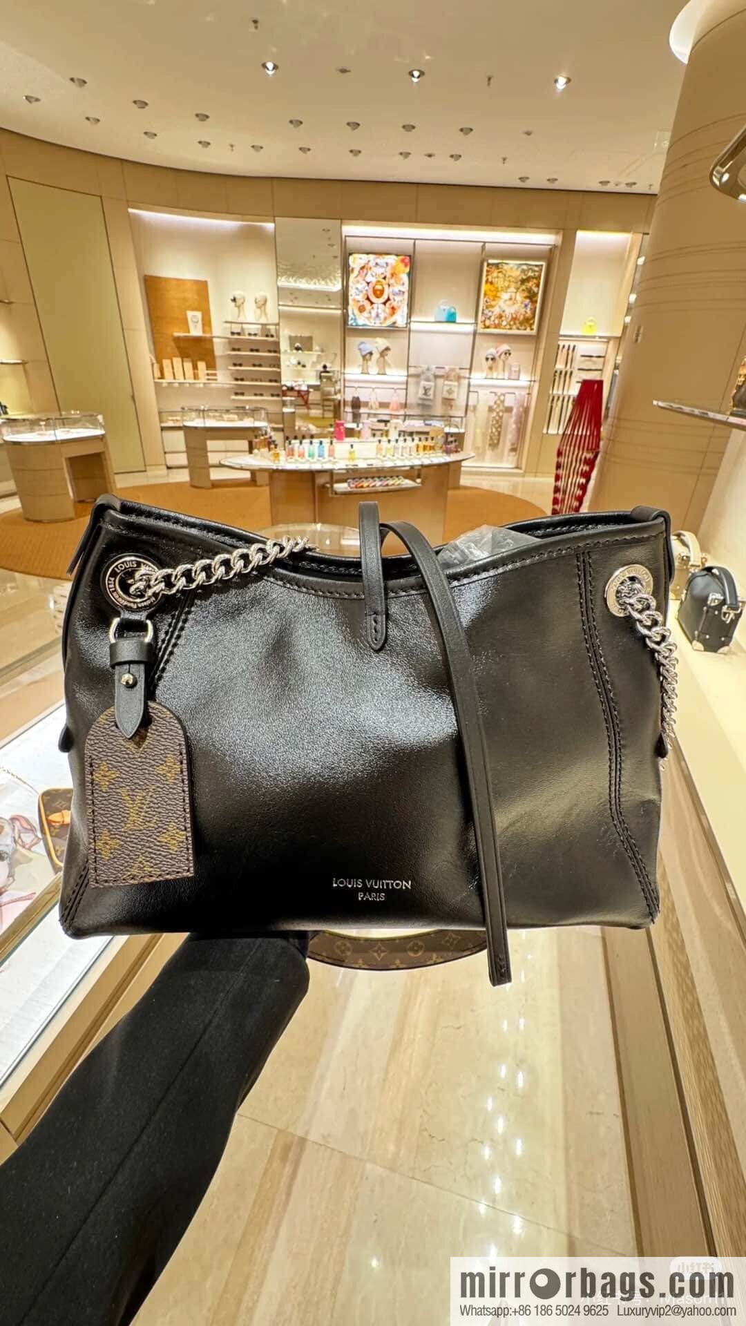 [Boutique‑grade] M12888 black full leather, shopping bag series CARRYALL BB handbag
