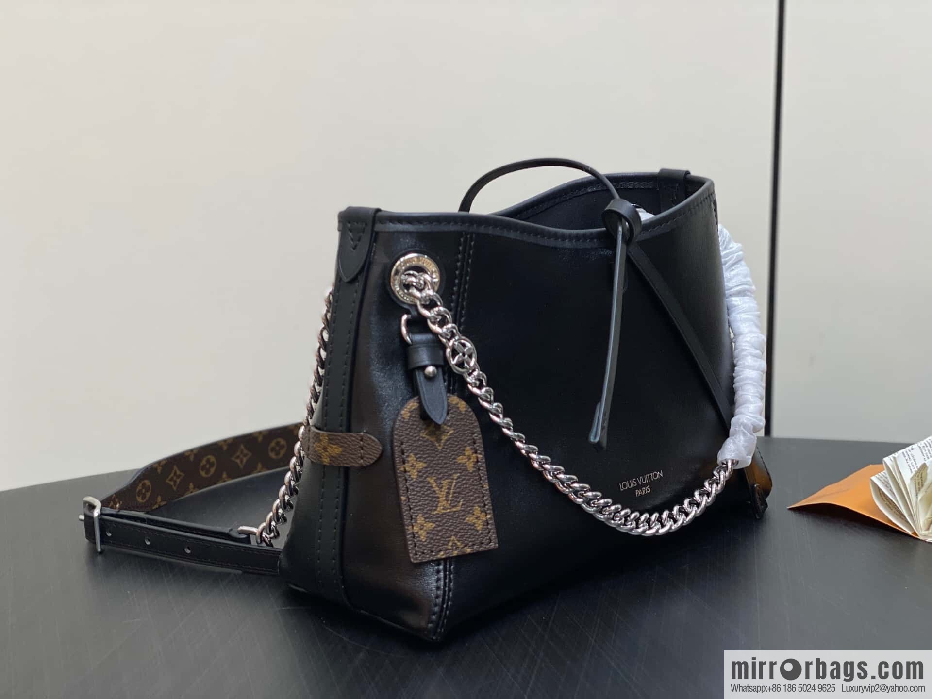 [Boutique‑grade] M12888 black full leather, shopping bag series CARRYALL BB handbag