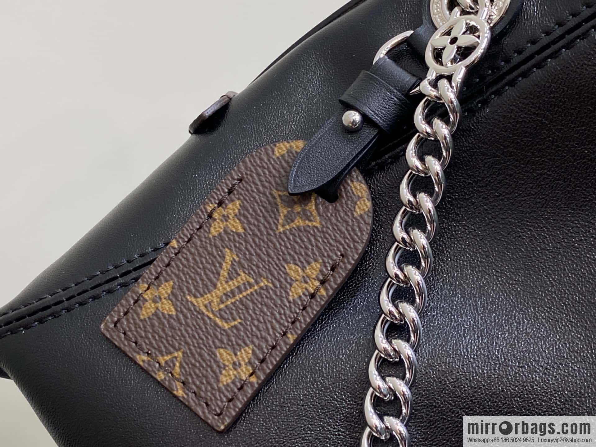 [Boutique‑grade] M12888 black full leather, shopping bag series CARRYALL BB handbag