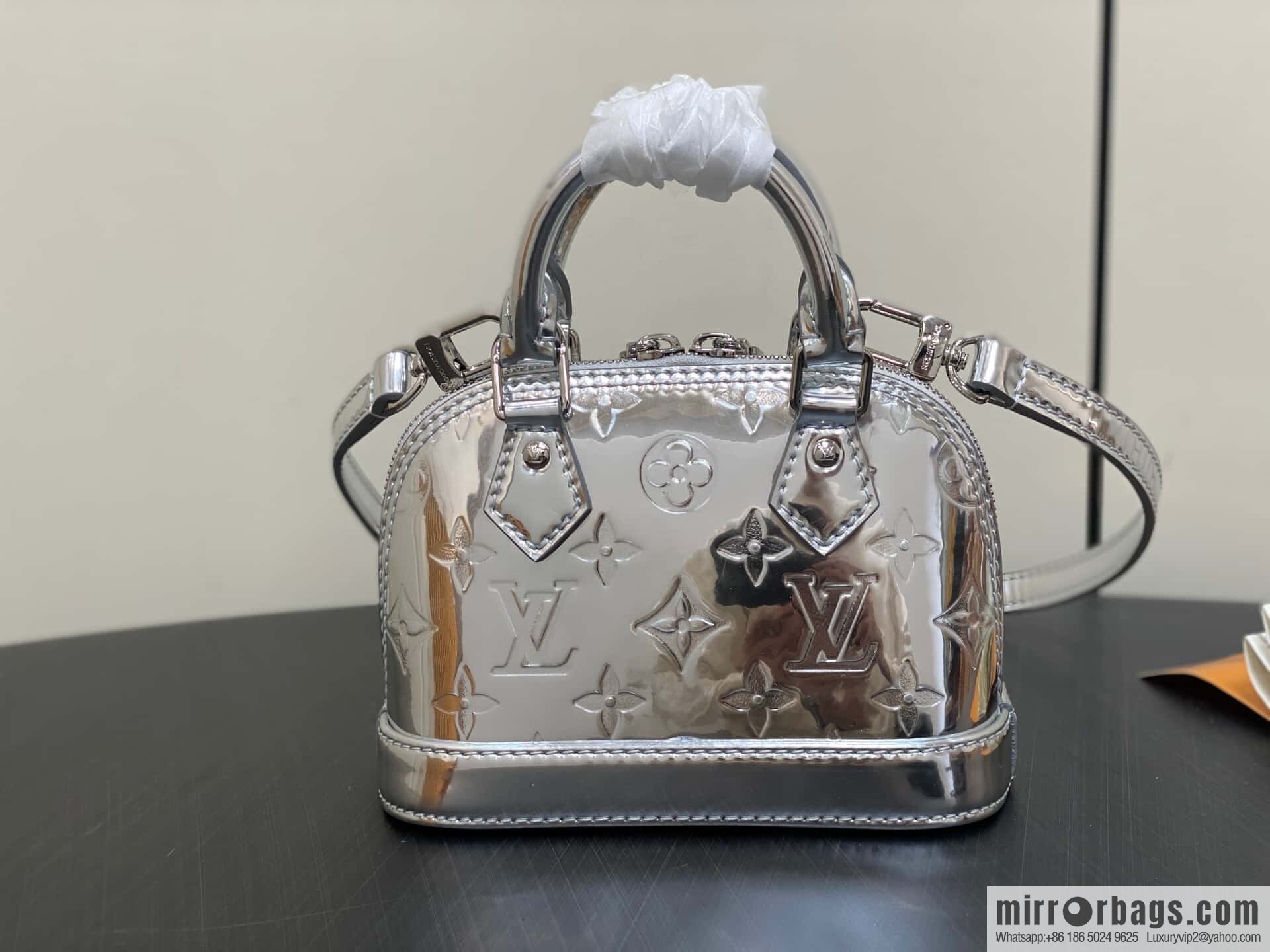 [Boutique‑grade] M81945 silver patent leather, water ripple shell bag series NANO ALMA handbag M82682 M82411