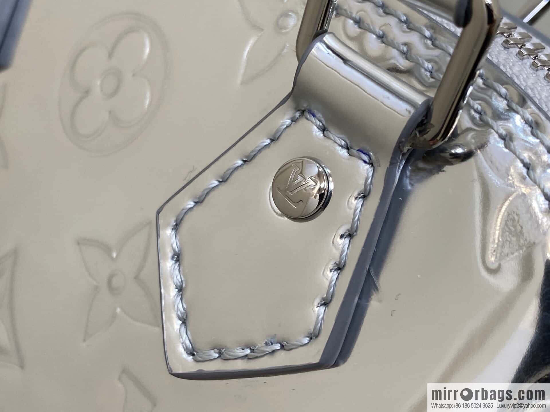 [Boutique‑grade] M81945 silver patent leather, water ripple shell bag series NANO ALMA handbag M82682 M82411