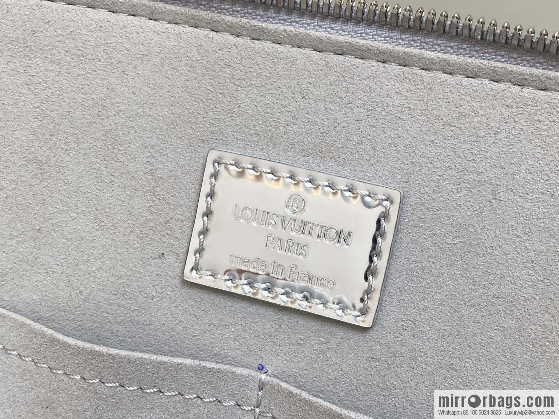 [Boutique‑grade] M40301 silver patent leather, shell bag series alma medium handbag
