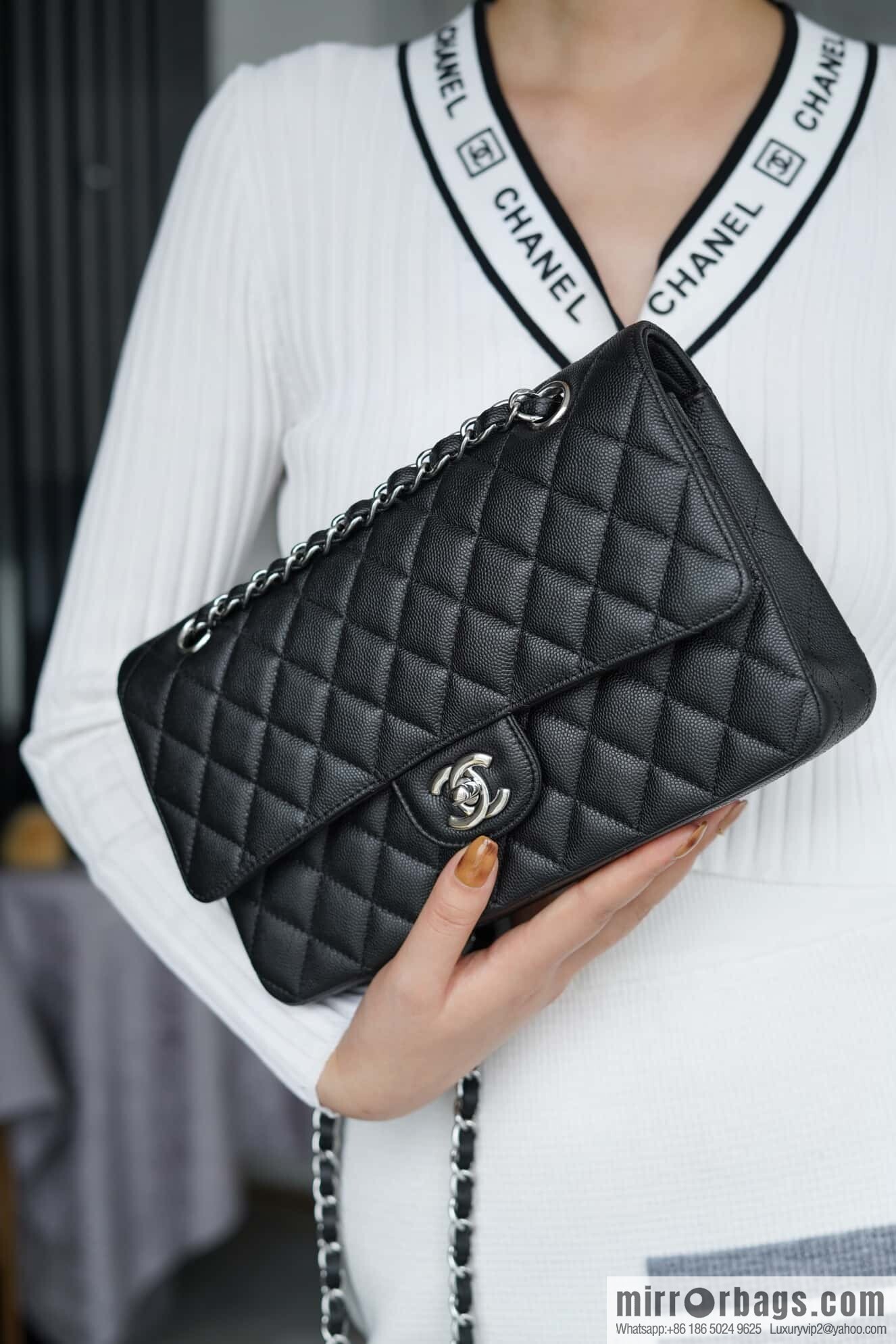 โ๐ฝ ๐๐น๐ฎ๐๐๐ถ๐ฐ ๐๐น๐ฎ๐ฝ | Original Caviar ๐ Medium, Black Silver ๐ค A01112