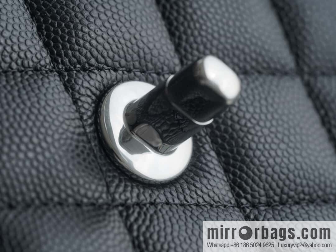 โ๐ฝ ๐๐น๐ฎ๐๐๐ถ๐ฐ ๐๐น๐ฎ๐ฝ | Original Caviar ๐ Medium, Black Silver ๐ค A01112