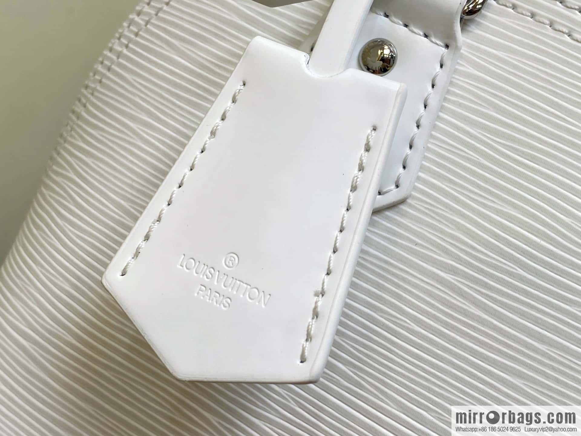 [Boutique‑grade] M11381 white, water ripple shell bag Sac Alma BB handbag