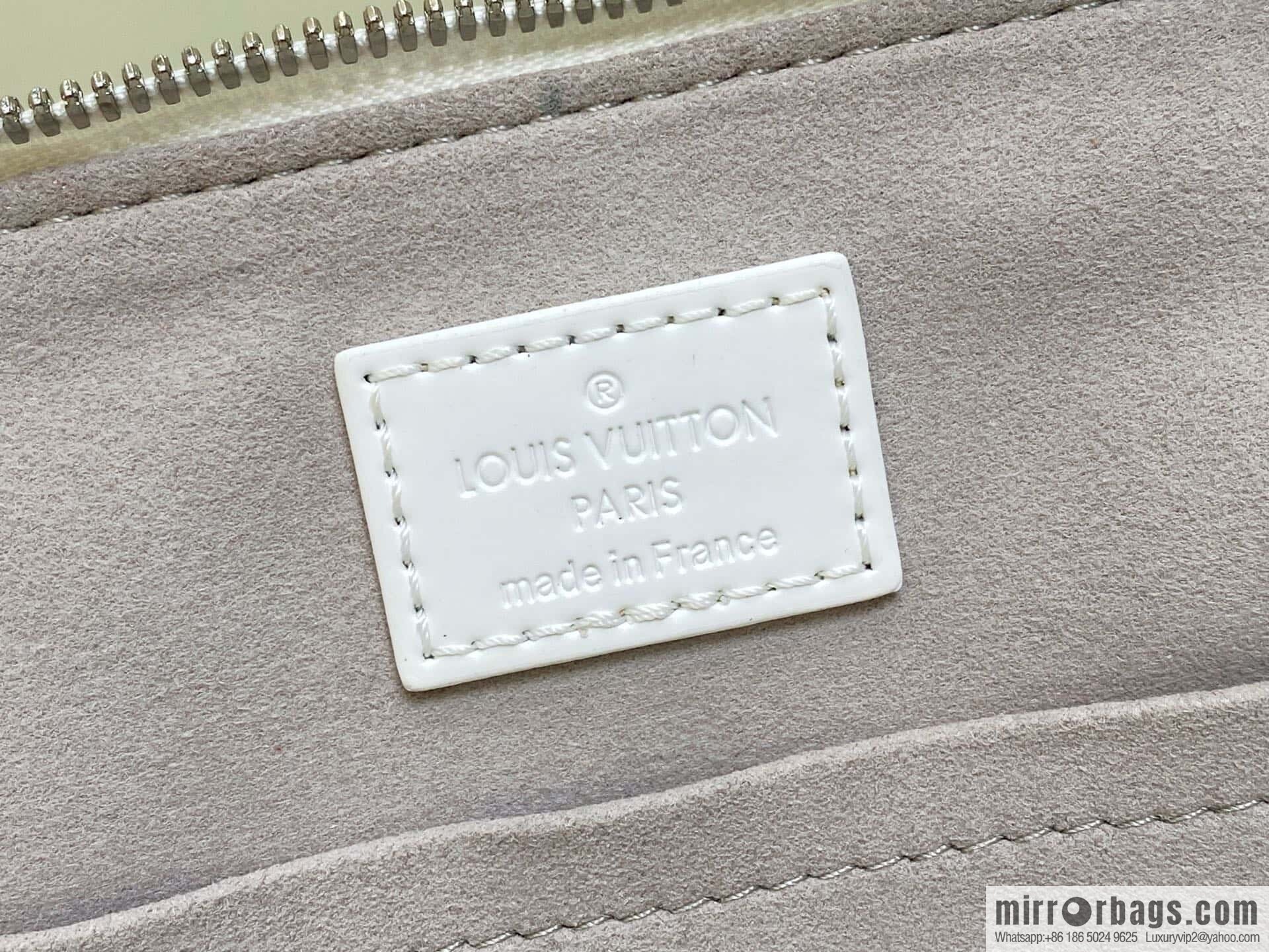 [Boutique‑grade] M11381 white, water ripple shell bag Sac Alma BB handbag