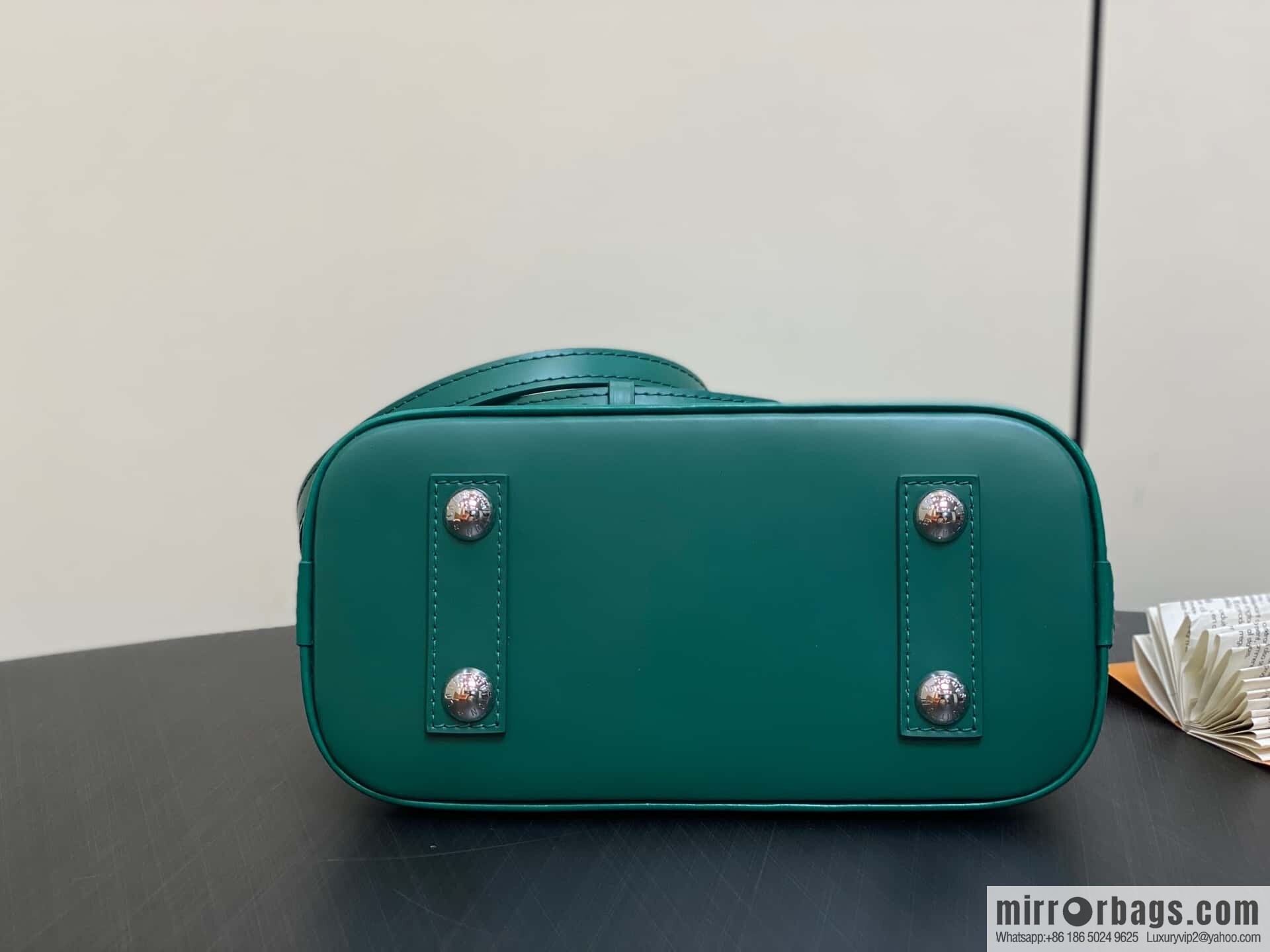 [Boutique‑grade] M12373 green, water ripple shell bag Sac Alma BB handbag
