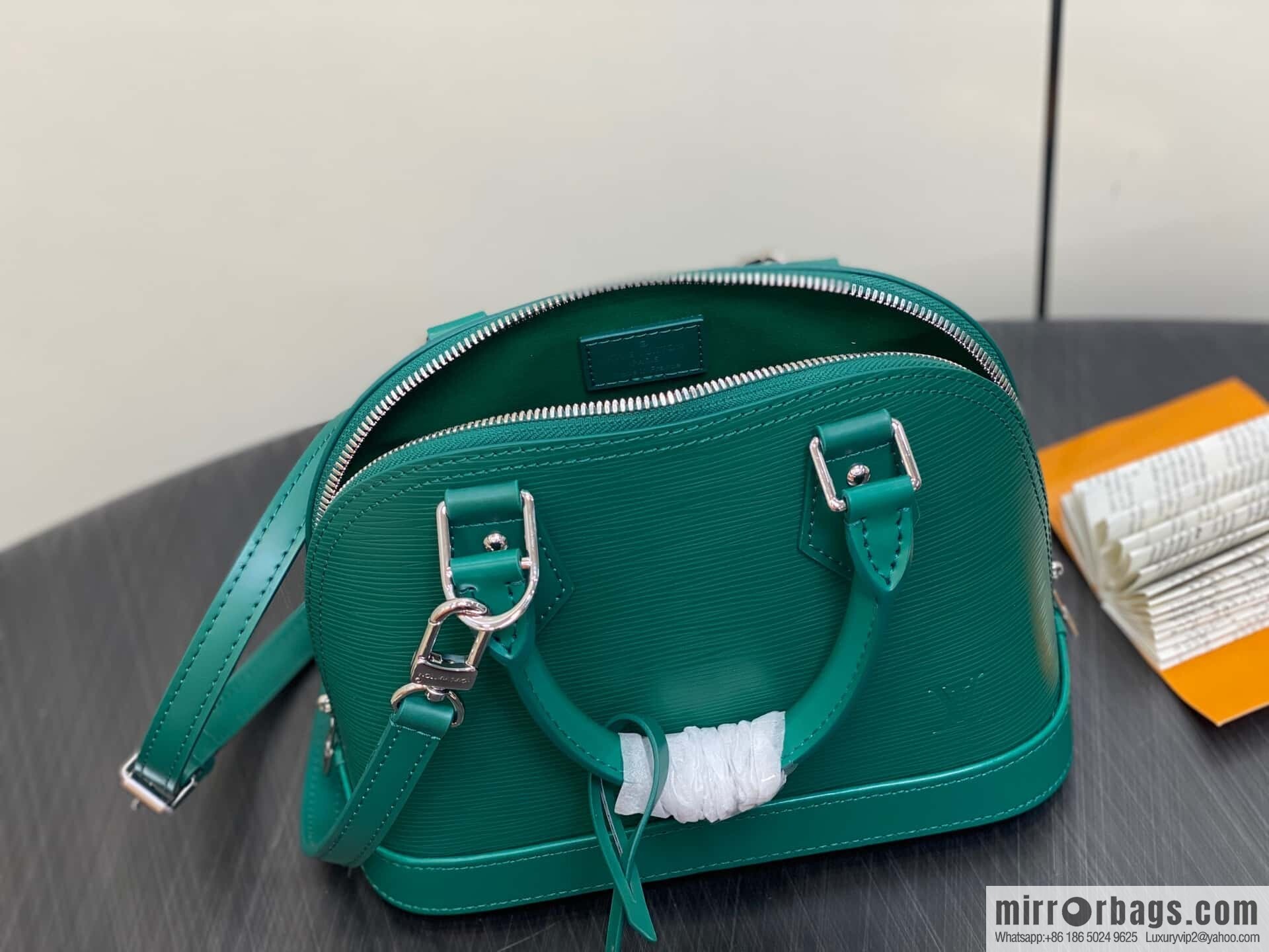 [Boutique‑grade] M12373 green, water ripple shell bag Sac Alma BB handbag