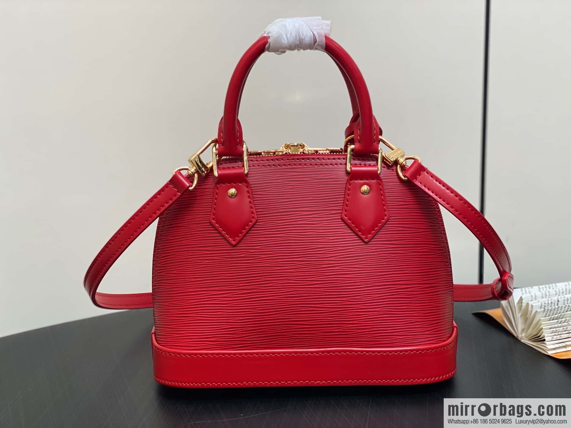 [Boutique‑grade] M25226 red, water ripple shell bag Sac Alma BB handbag