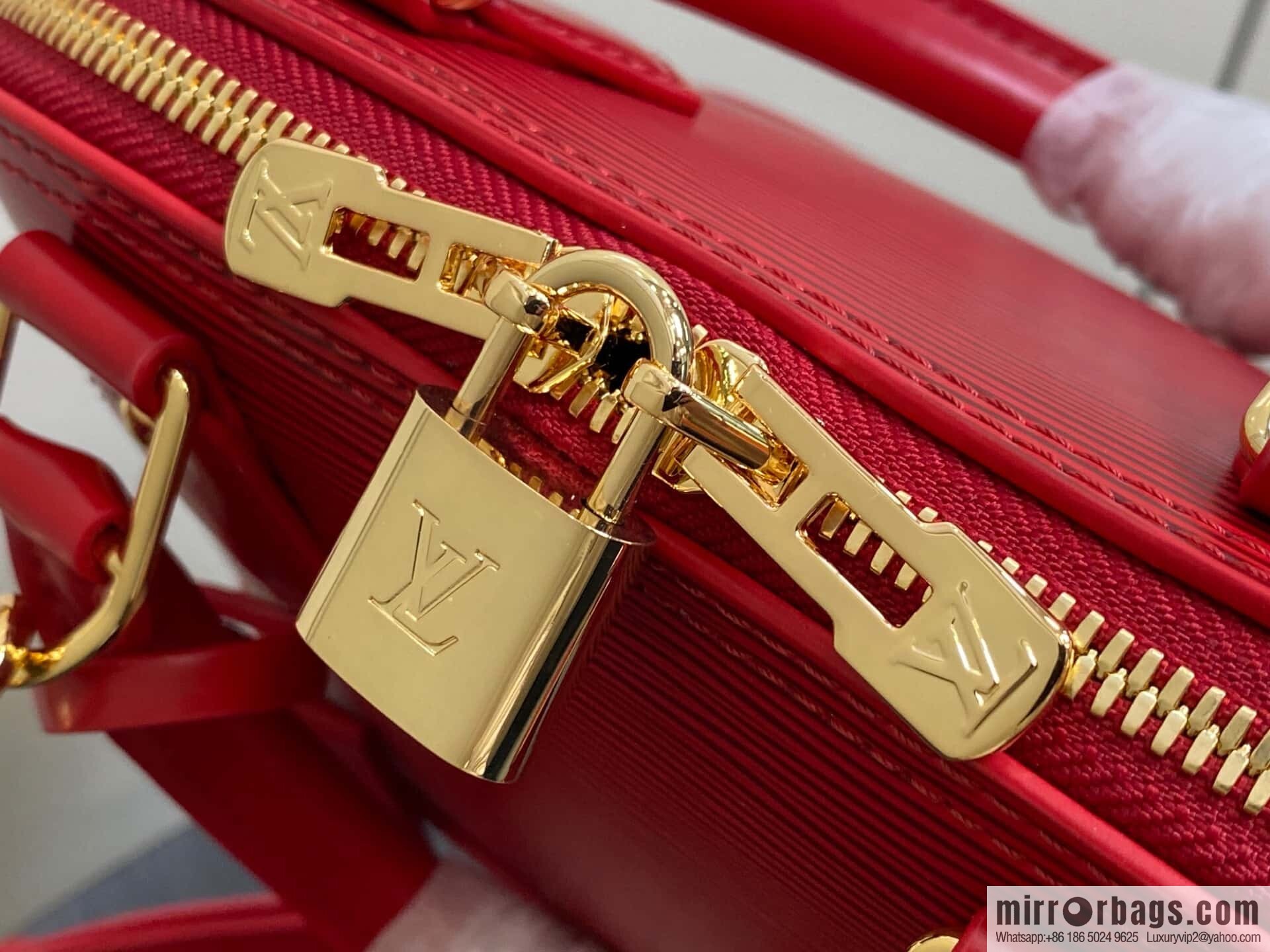[Boutique‑grade] M25226 red, water ripple shell bag Sac Alma BB handbag