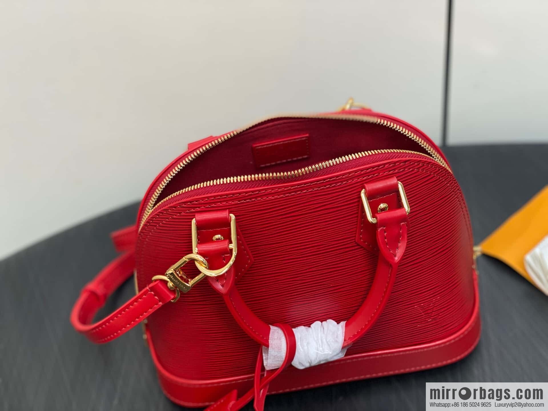 [Boutique‑grade] M25226 red, water ripple shell bag Sac Alma BB handbag