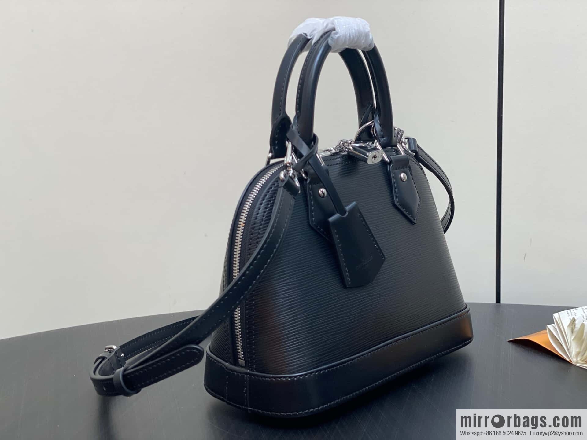 [Boutique‑grade] M24645 black, water ripple shell bag Sac Alma BB handbag