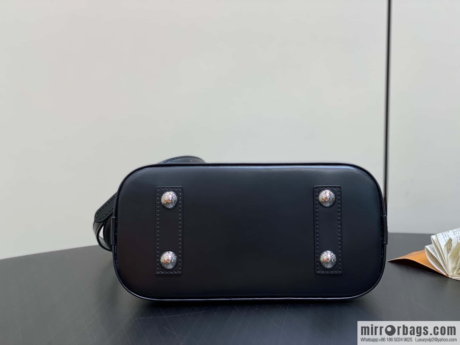 [Boutique‑grade] M24645 black, water ripple shell bag Sac Alma BB handbag