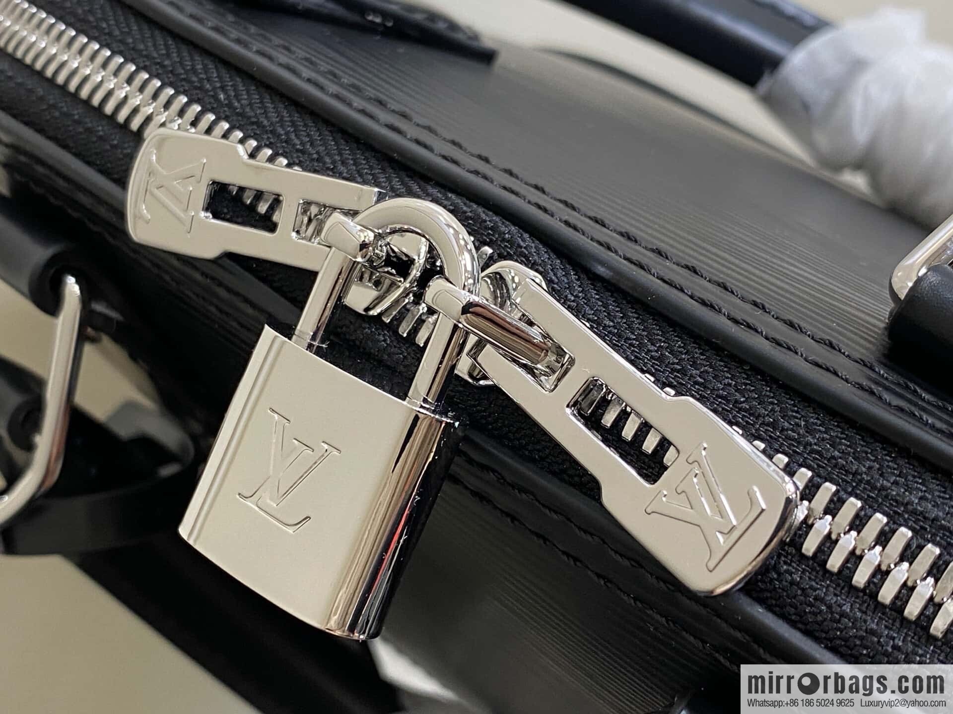 [Boutique‑grade] M24645 black, water ripple shell bag Sac Alma BB handbag
