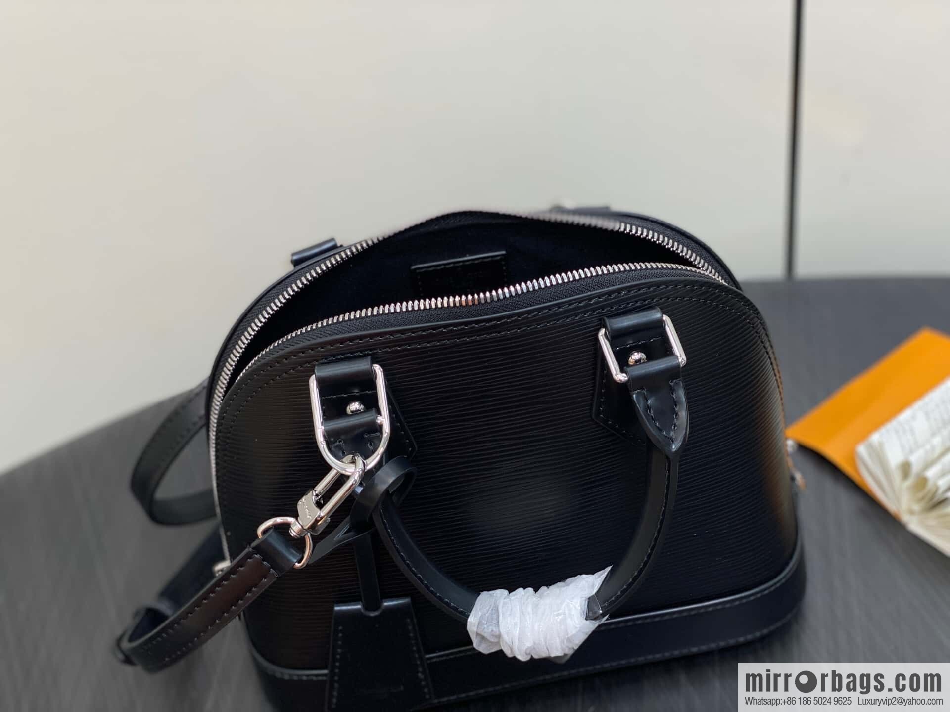 [Boutique‑grade] M24645 black, water ripple shell bag Sac Alma BB handbag